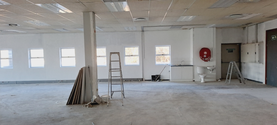 To Let commercial Property for Rent in Bo Oakdale Western Cape